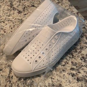 Native Shoes. Size M4/W6. Excellent used condition